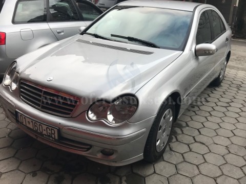 Shes Mercedes Benz C220, 