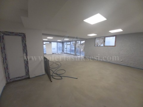 Shes lokalin 200m2 kati perdhese / Prishtine