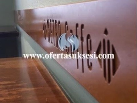 Ofroj pune per enelares-meshkuj