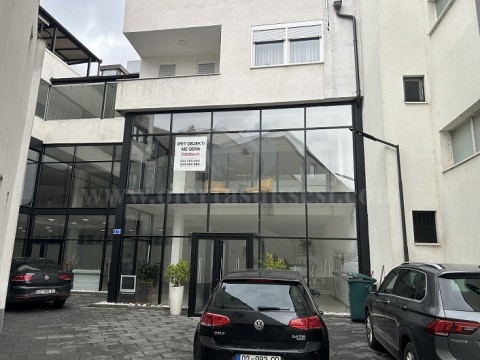 Jap me qira lokalin 1000m2 kati perdhes/Mitrovice