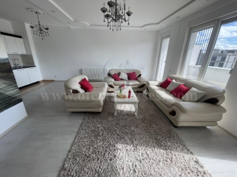 Jap me qira banesen-penthouse 120m2 kati i -VIII- / Fushe Kosove