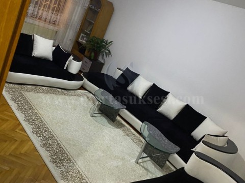 Shes mobiljet per sallon