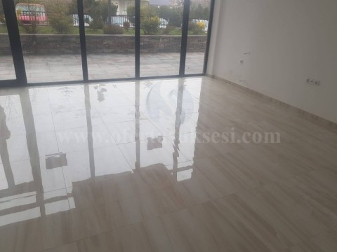 Shes lokalin 35m2 kati perdhes/Fushe Kosove