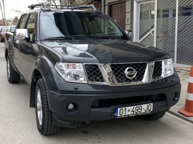 Shes Nissan Navara 2.5 dizel, 