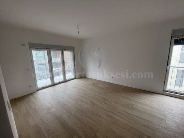 Jap me qira banesen-zyren 84m2 kati i -IV- / Prishtine