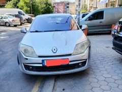 Shes Renault Laguna